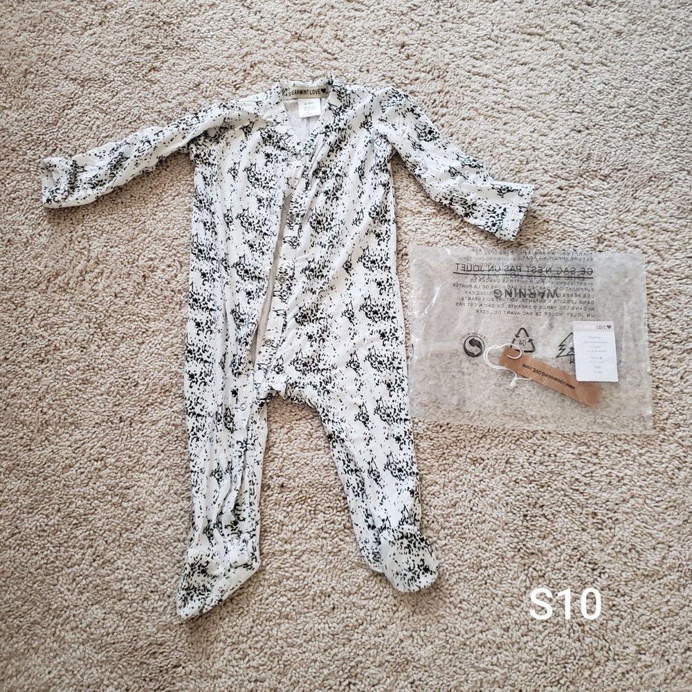 SpearmintLove Snow Leopard Footie